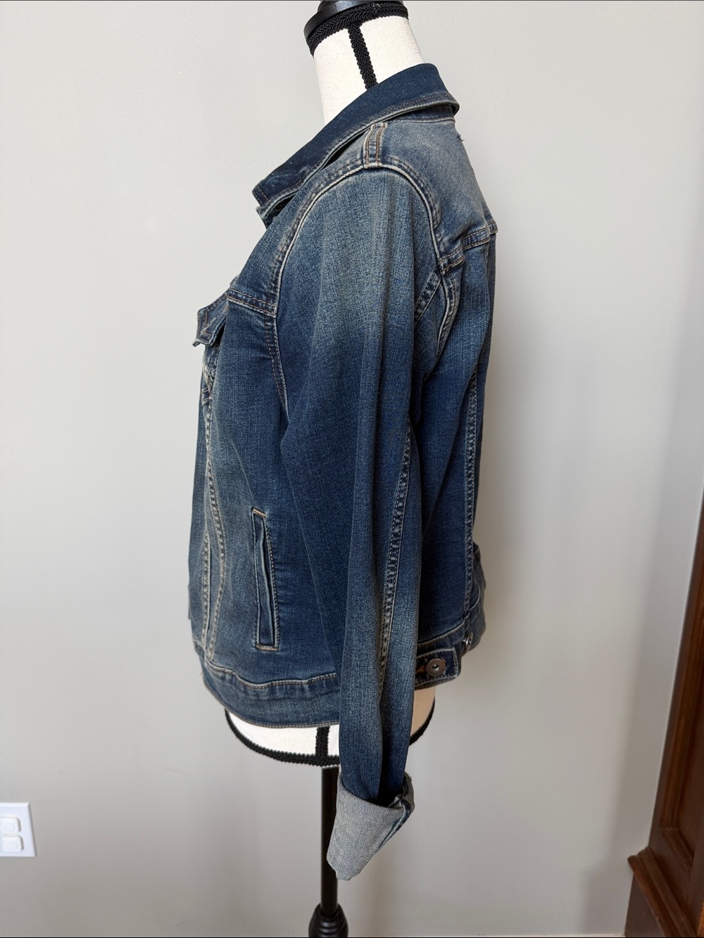 torrid denim jacket - Picture 3 of 5